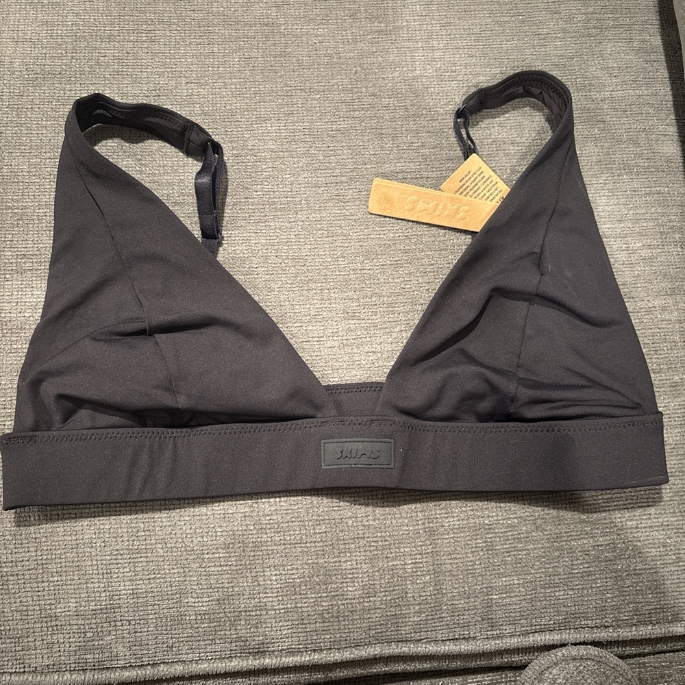 SKIMS Plunge Swim top